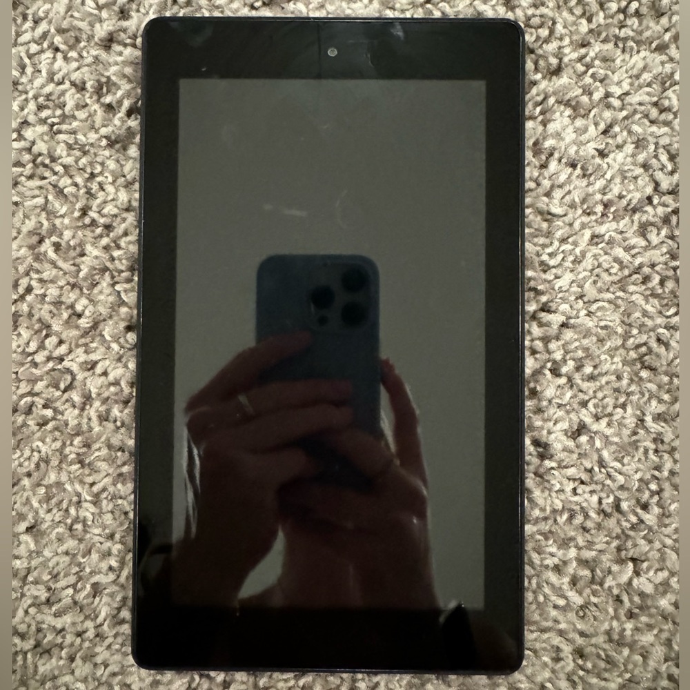 Amazon fire tablet 7 2019 edition.